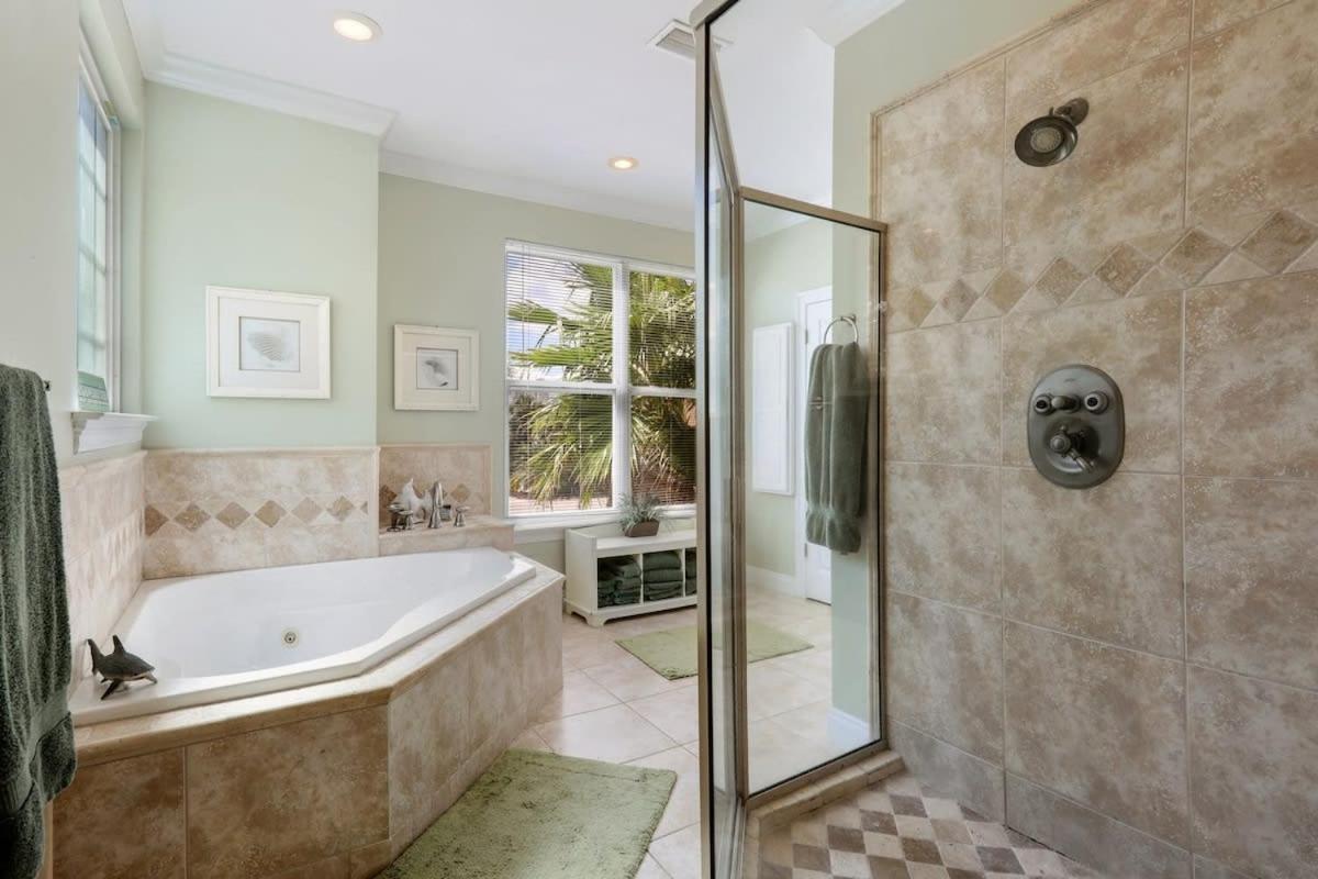 Blue Lagoon Beach House กัลฟ์ชอร์ส ภายนอก รูปภาพ